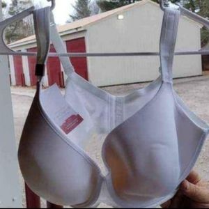 Cacique Lane Bryant bra. Size 42DDD. White.